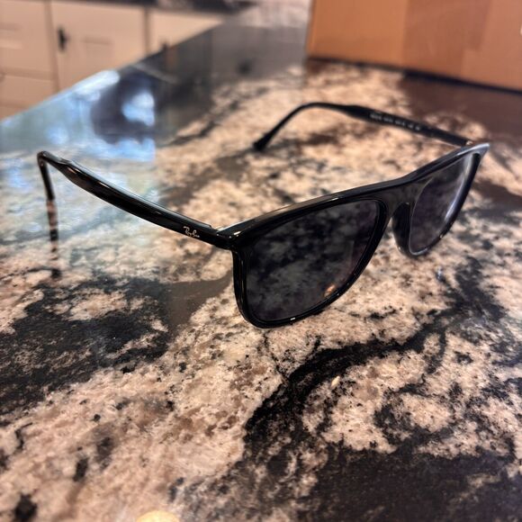 Ray-Ban Other - Ray-Ban Prescription Sunglasses RB 2216 901/31 58-18 145 3N Polished Black Lens